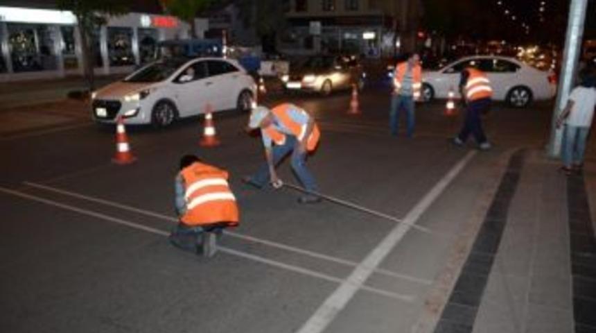 D&uuml;zce Belediyesi Gece G&uuml;nd&uuml;z &Ccedil;alışıyor