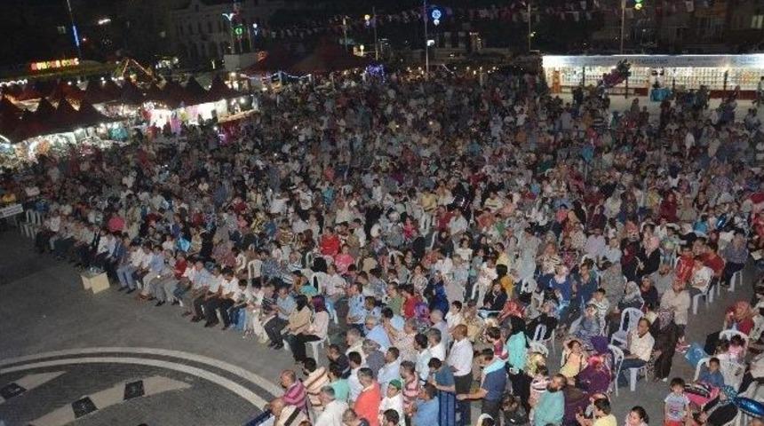Kur&rsquo;an Sevgisi Meydanları Doldurdu