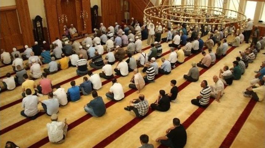 Mehmet&ccedil;ik Vakfı Şehitler İ&ccedil;in Mevlit Okuttu