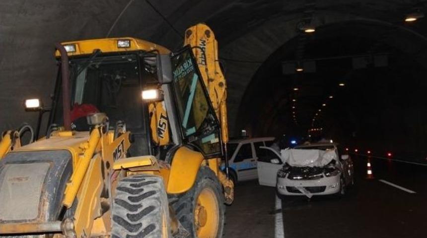 T&uuml;nelde Maddi Hasarlı Kaza