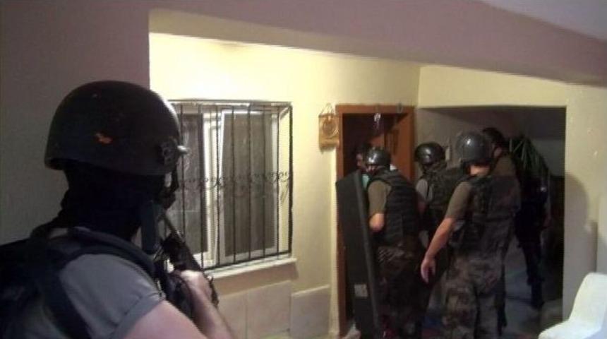 İzmir&rsquo;de Belediye Otob&uuml;s&uuml;n&uuml; Yakanlar Pkk&rsquo;lı İddiası