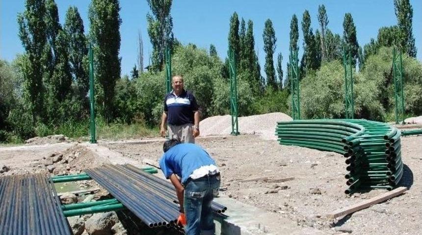 Naşa&rsquo;ya Halı Saha