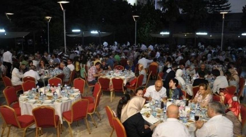 Buski Ailesi İftarda Buluştu