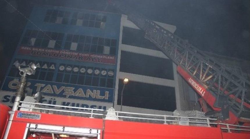 &Ccedil;atı Yangını Korkuttu