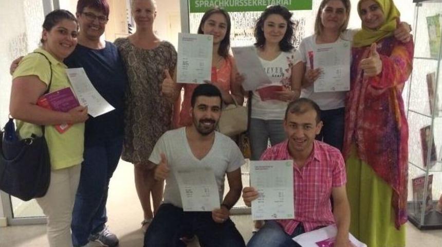 Aydın Lisan G&ouml;n&uuml;l K&ouml;pr&uuml;s&uuml; Kurdu, Hasret &Ccedil;ekenler Kavuştu