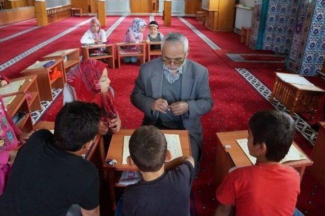 Seyitgazi İlçesindeki Yaz Kur’an Kurslarına Yoğun İlgi