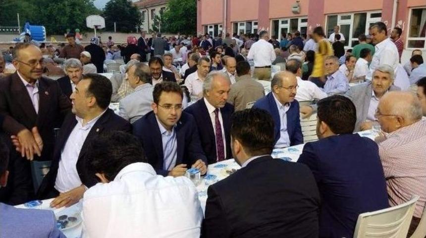 Başdanışman H&uuml;seyin &Ccedil;elik, K&uuml;tahya Belediyesi&rsquo;nin İftarına Katıldı