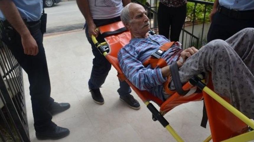 76 Yaşındaki Yaşlı Adam Mutfakta Kendi Kendini Bı&ccedil;akladı