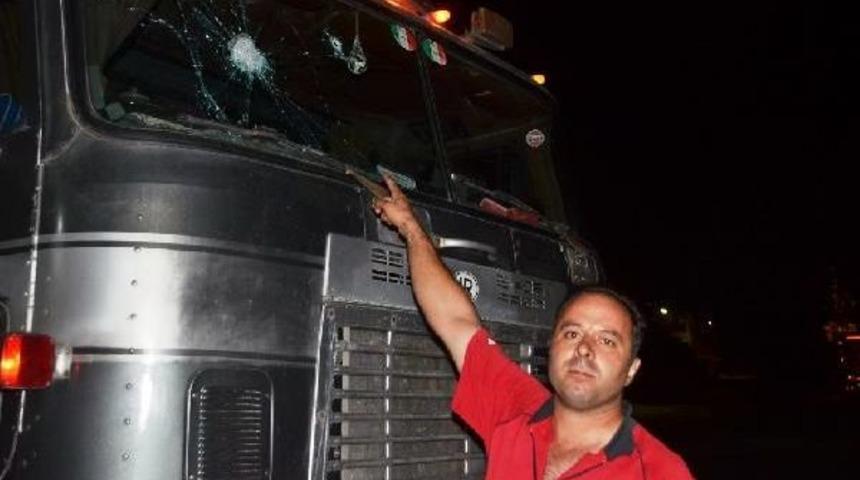 Pkk Doğubayazıt'ta Yolları Kesti, Tır'ları Tarayıp Ateşe Verdi