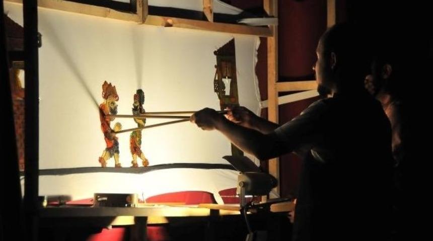 Akşehir&rsquo;de Karag&ouml;z Hacivat Coşkusu