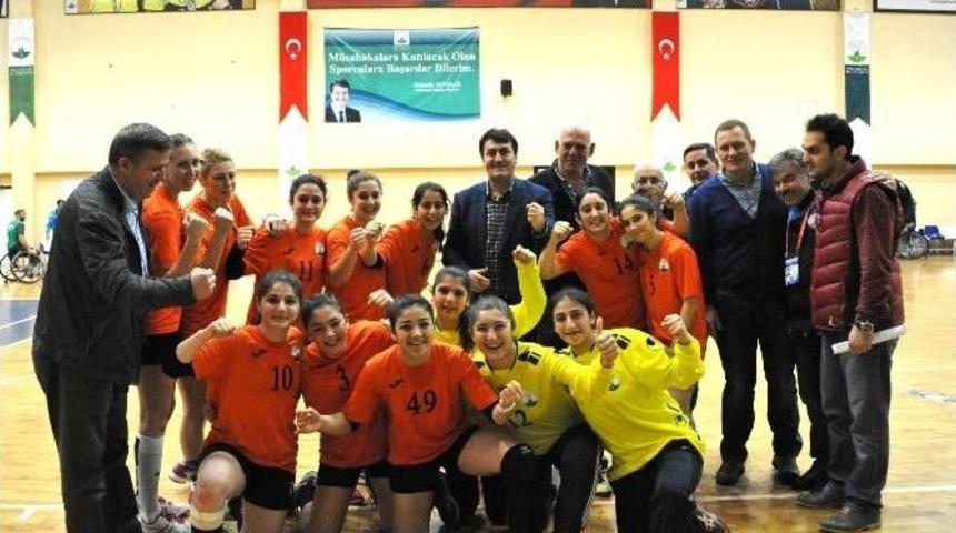 Osmangazili Bayanlar &rsquo;s&uuml;per&rsquo; Ligde