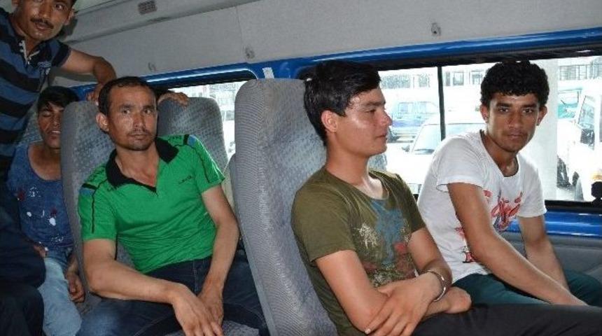 Nazilli&rsquo;de Afganistan Uyruklu 21 Ka&ccedil;ak İş&ccedil;i Yakalandı