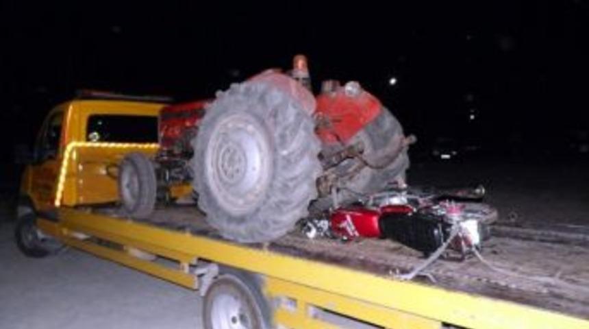 Trakt&ouml;r İle Motosiklet &Ccedil;arpıştı