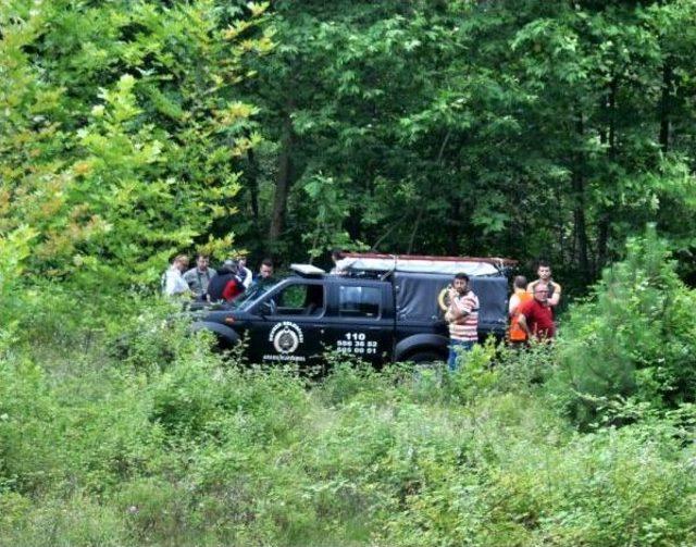 Otomobiliyle Dereye Uçan Polis, Arkadaşını Kurtarırken Akıntıya Kapılıp Öldü