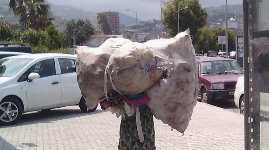 Karadeniz Kadınının Y&uuml;k Taşıma &Ccedil;ilesi