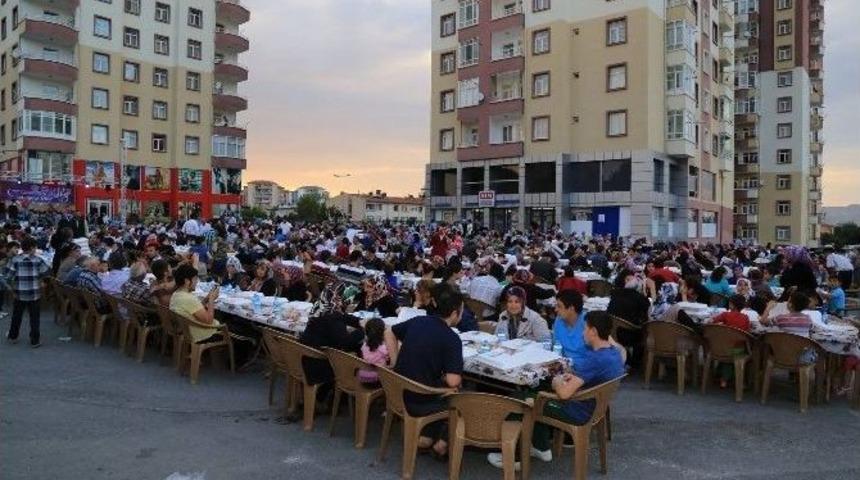 Başkan B&uuml;y&uuml;kkılı&ccedil; Keykubat Halkı İle İftar Yemeğinde