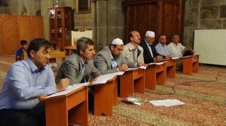 Erzurum&rsquo;da Hutbe Okuma Yarışması B&ouml;lge Finali Yapıldı