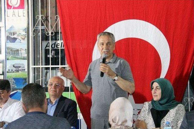 Bülent Arınç, Manisa’da Sahur Yaptı