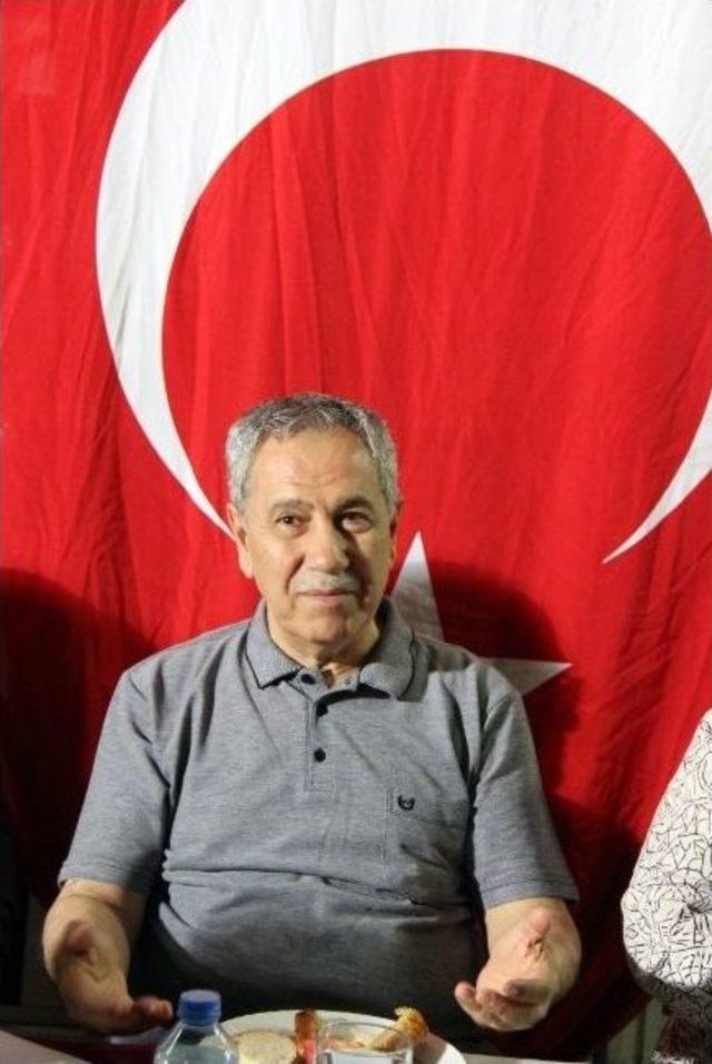 Bülent Arınç, Manisa’da Sahur Yaptı