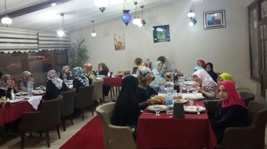B&uuml;y&uuml;kşehir&rsquo;den Kız Kur&rsquo;an Kursu &Ouml;ğrencilerine İftar Yemeği