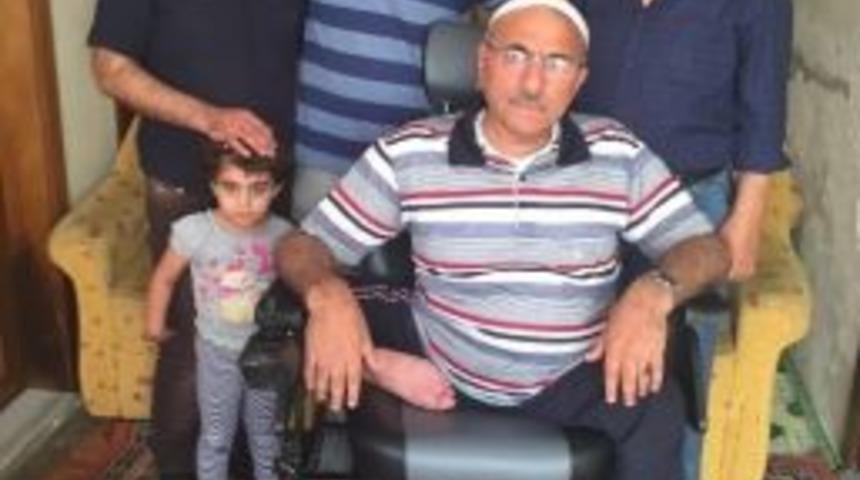 Suriyeli Engelli Esnafa Bursalı İşadamından Ak&uuml;l&uuml; Sandalye