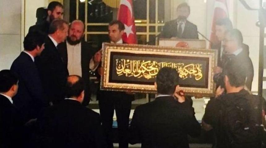 (&ouml;zel Haber) Bursalı Hattatlardan Beş Tepeye Anlamlı Hediye