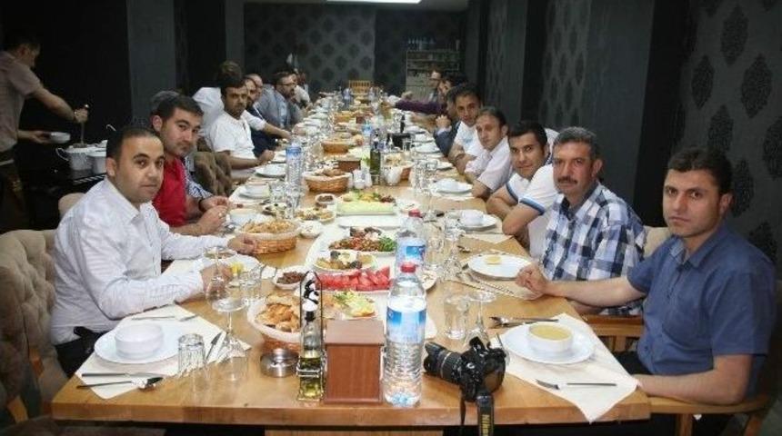 Yeni &Ccedil;eltek K&ouml;m&uuml;r İşletmeleri Genel M&uuml;d&uuml;r&uuml; Coşkun, Yozgat&rsquo;ta Basın Mensuplarıyla İftarda Bir Araya Geldi