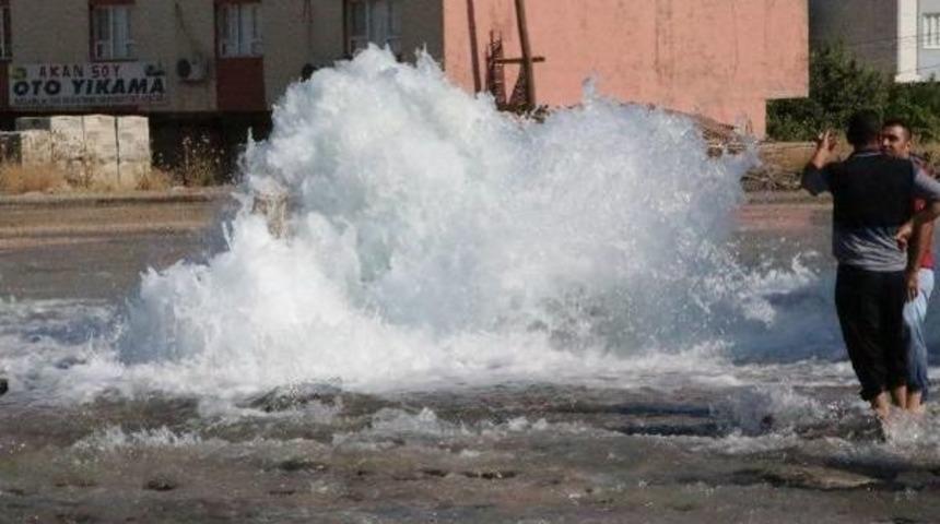 Nusaybin'de Su Borusu Patladı, Caddeler G&ouml;le D&ouml;nd&uuml;