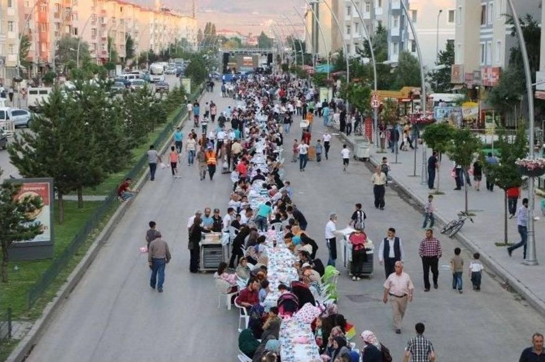 Aziziye&rsquo;de G&ouml;n&uuml;ller Birleşti