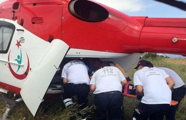 Kayalıklardan Düşen Çocuk, Ambulans Helikopterle Hastaneye Kaldırıldı