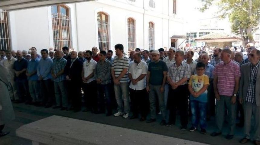 Hayatını Kaybeden &Uuml;lk&uuml; Ocakları Başkanı İ&ccedil;in Gıyabi Cenaze Namazı Kılındı