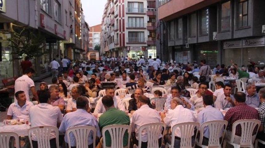 Chp &Ccedil;an İl&ccedil;e &Ouml;rg&uuml;t&uuml;nden İftar Yemeği
