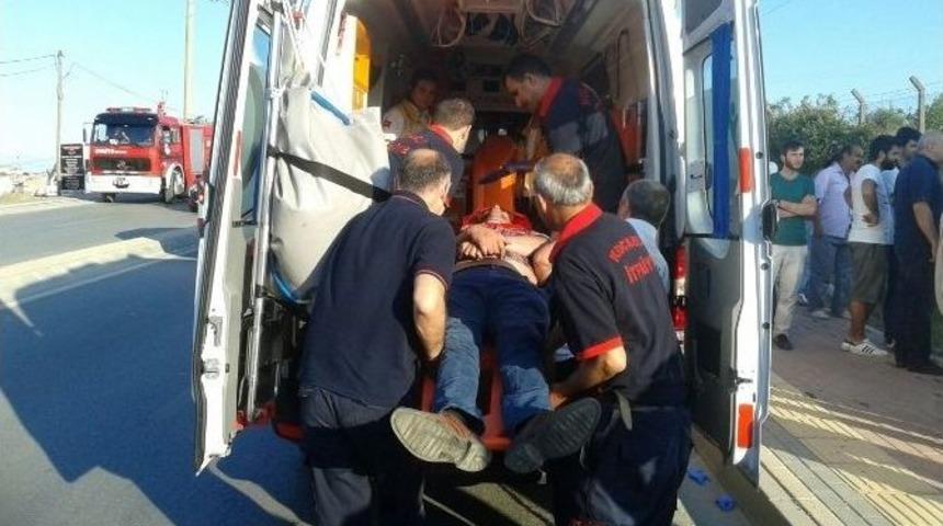 Takla Atan Aracı Elektrik Direği Durdurdu: 1 Yaralı