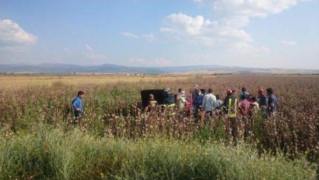 Kadın Sürücünün Kullandığı Otomobil Takla Attı: 2 Yaralı