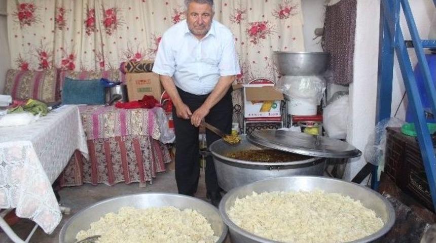 Sadaka Taşı Misali İftar Yemeği