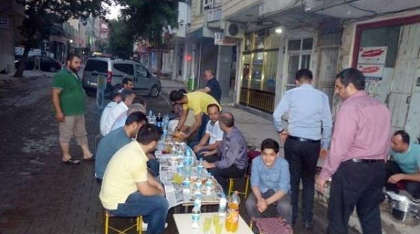 Siirt Esnafından &ldquo;sokak İftarı&rdquo;