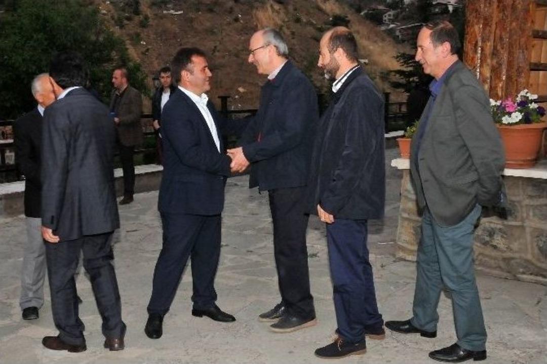 Başkan &Ccedil;imen, Muhtar Ve Stk&rsquo;larla İftarda Buluştu