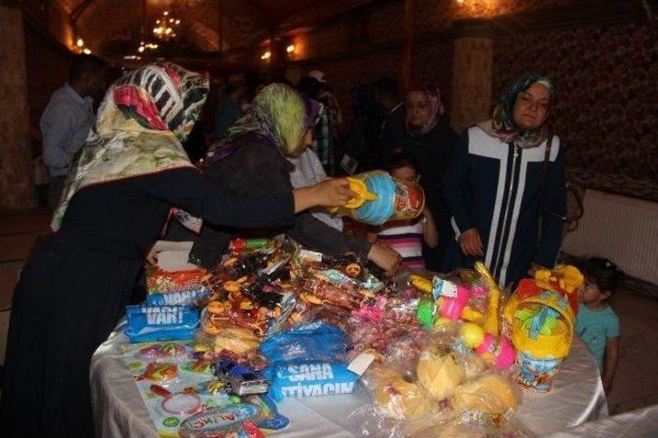 Bin Yetim Çocuğa İftar Yemeği Verildi G1