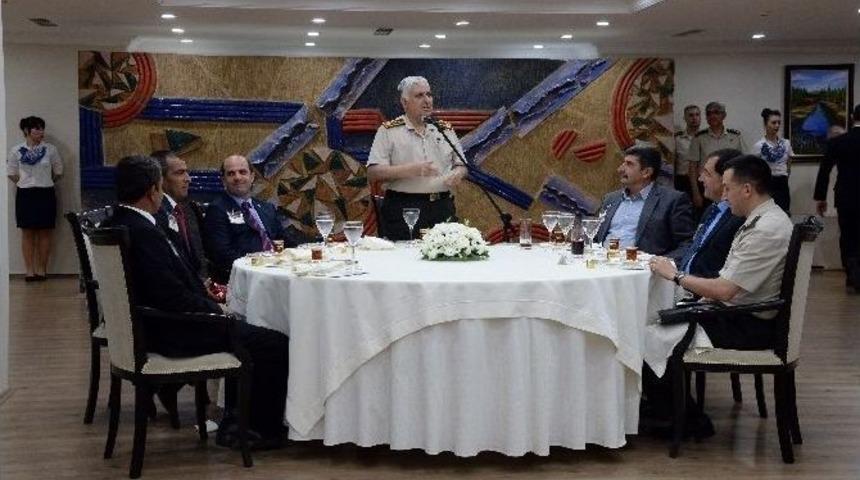 Genelkurmay Başkanı Orgeneral &Ouml;zel&rsquo;de Koruculara İftar