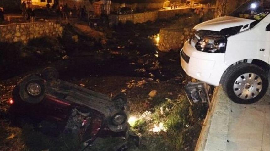 Van’da Trafik Kazası; 2 Yaralı