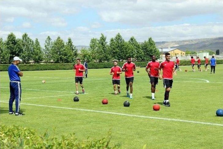 Kafkas: "hedefimiz Ligde Kalmak" G5