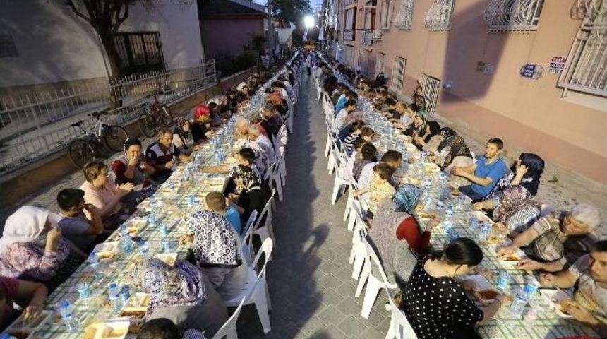İstiklal Mahallesi’nde Gönül Sofrası Kuruldu