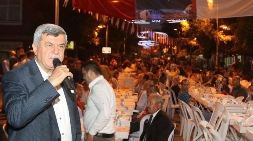 Başkanlar, Alikahya Sakinleriyle İftar Yaptı