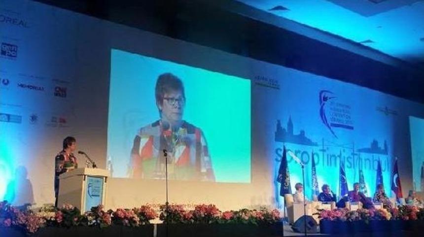 Ann Garvie: Bir Kadın 1 Tweet Atarak Bile &Ccedil;ok Şeyi Değiştirebilir