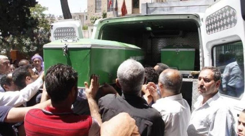 Şanlıurfa'da Hasta Ziyareti D&ouml;n&uuml;ş&uuml; Kaza; 4 &Ouml;l&uuml;, 2 Yaralı (2)