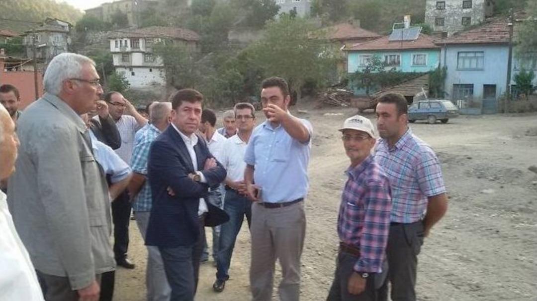 Chp Milletvekili T&uuml;z&uuml;n, Sel Felaketi Yaşanan Tozman K&ouml;y&uuml;nde
