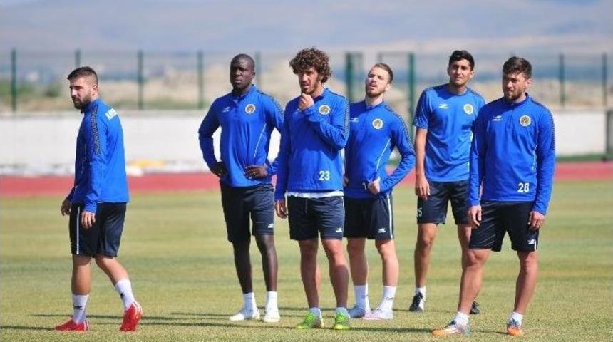 Albimo Alanyaspor Orta Ve Şut &Ccedil;alıştı