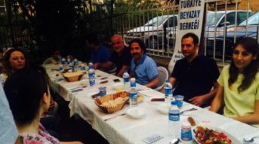 Beyazay Derneği İftar Programında Buluştu