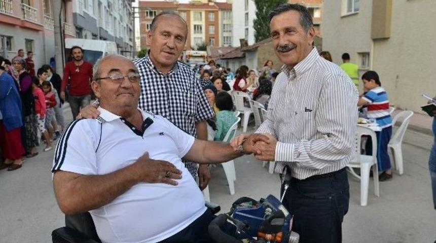 Tepebaşı&rsquo;nda Ramazan Bereketi S&uuml;r&uuml;yor