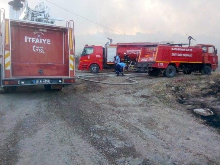 Balıkesir’de Saman Deposu Sabah Kadar Yandı G2